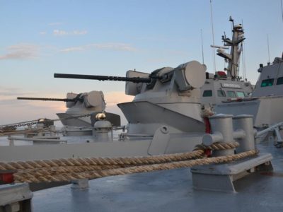 Українські катери «Нікополь», «Бердянськ» та буксир «Яни Капу» прямують додому  