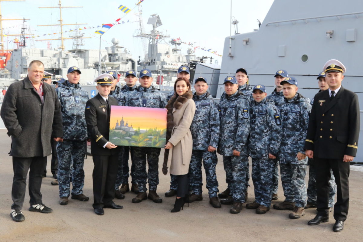 До складу ВМС ЗС України передали патрульні катери типу «Айленд»: «Старобільськ», «Слов’янськ», а також пошуково-рятувальне судно «Олександр Охрименко»