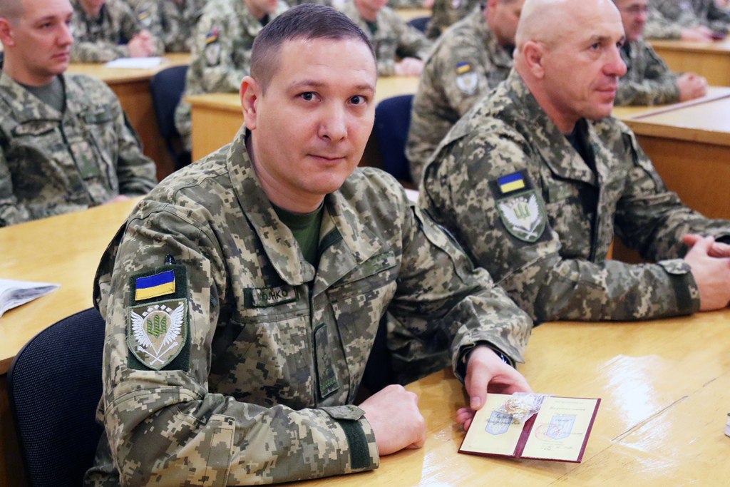 Командувач ДШВ нагородив особовий склад з нагоди професійного свята