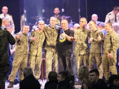 Вінницькі військові музиканти провели благодійний концерт на підтримку онкохворої дівчинки  