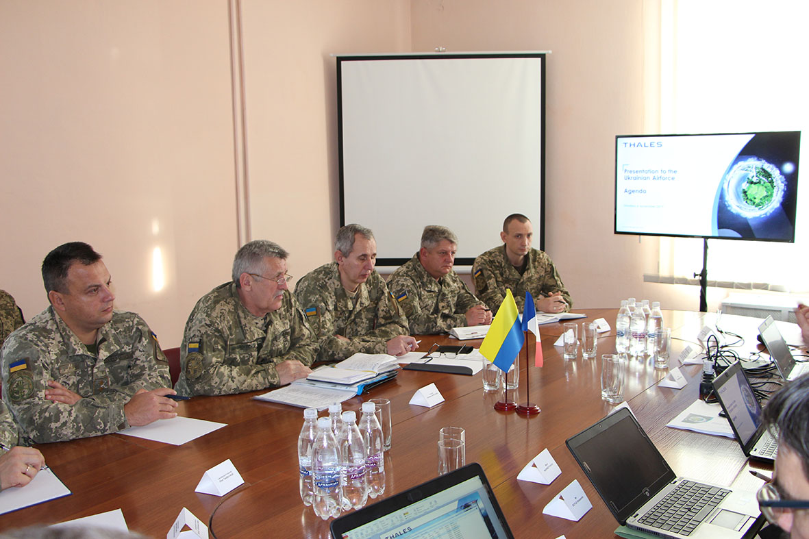 Французький виробник авіоніки представив власні розробки в Україні