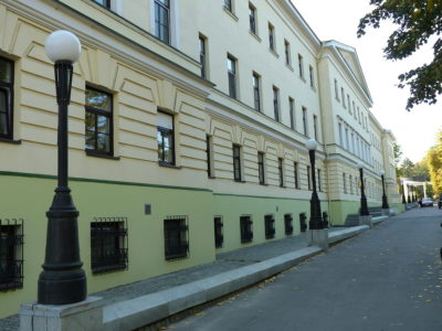 Нейрохірурги кинули виклик смерті та врятували молодого захисника України  