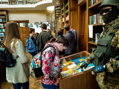 Сто кроків по військово-історичному колу  