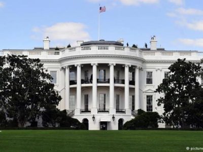 Суд зобов’язав Пентагон і Білий дім передати ЗМІ документи про затримку військової допомоги Україні  