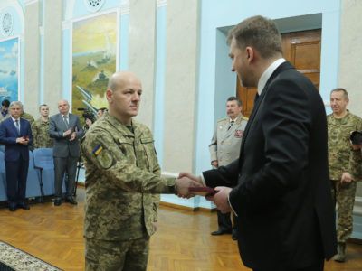 Міністр оборони вручив військовослужбовцям ЗСУ державні нагороди  