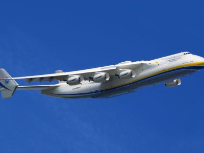 21 грудня 1988 року Ан-225 «Мрія» вперше піднявся в небо  