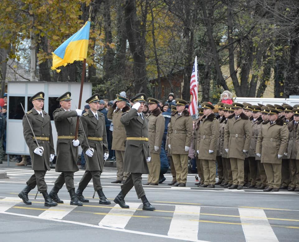 Делегація ЗС України взяла участь у військовому параді з нагоди Національного Дня Румунії