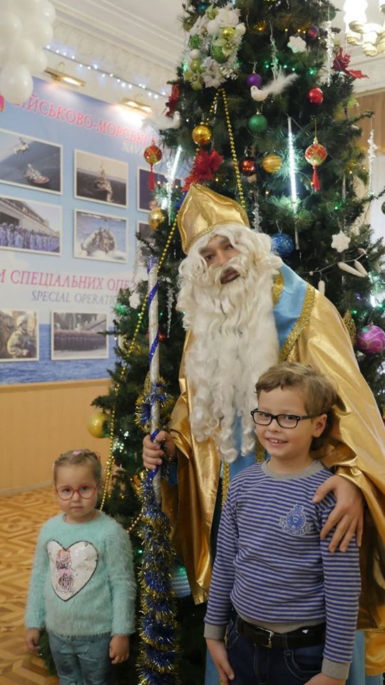 У Центральному будинку офіцерів ЗСУ дітей військовослужбовців привітали з прийдешніми святами