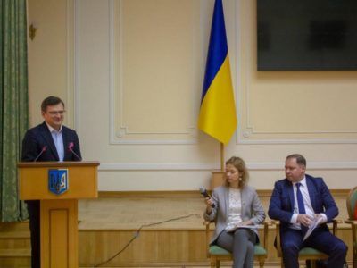 Дмитро Кулеба ініціював новий формат консультацій з громадськістю