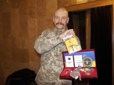 У Харкові нагороджено військових та волонтера орденом «Народний Герой України»  