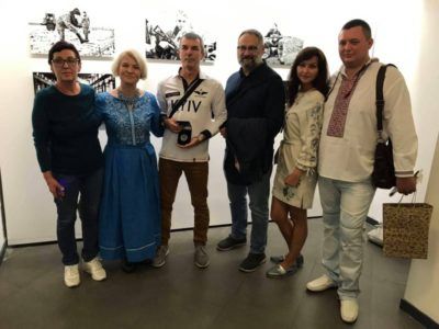 Виставка правдивих фото про російсько-українську війну підкорює Італію  