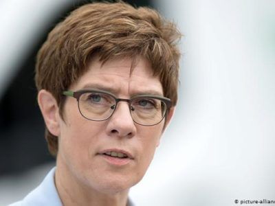 Глава Міноборони Німеччини застерегла щодо впливу Росії та Китаю на Балканах  