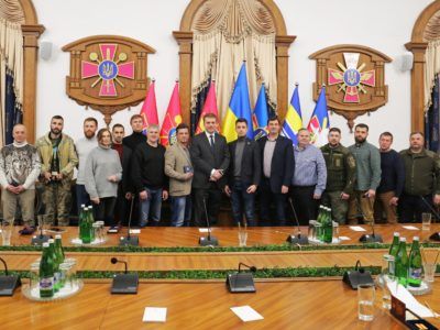 Андрій Загороднюк нагородив українських волонтерів медалями «За сприяння Збройним Силам України»  