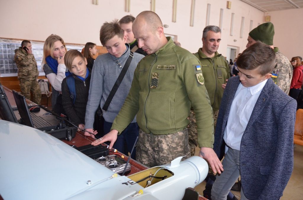 Розвідники показали студентам можливості безпілотної авіації