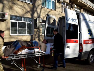 В Одесі військові медики рятують вогнеборців  