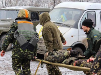 В Києві працює фотовиставка за участі АрміяInform «Одна війна – одна нація – два погляди»  