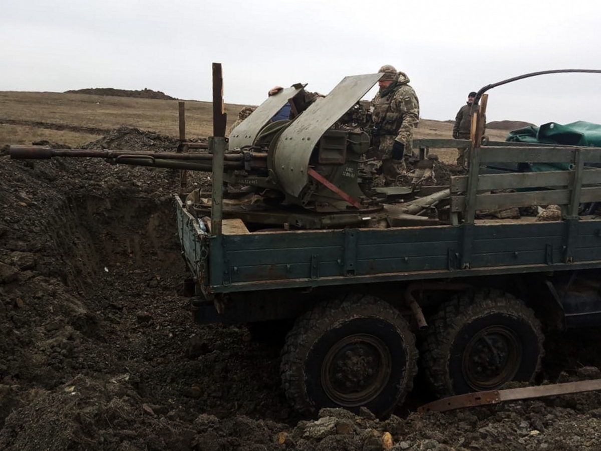 Зенітники знищують безпілотники та бронетехніку противника
