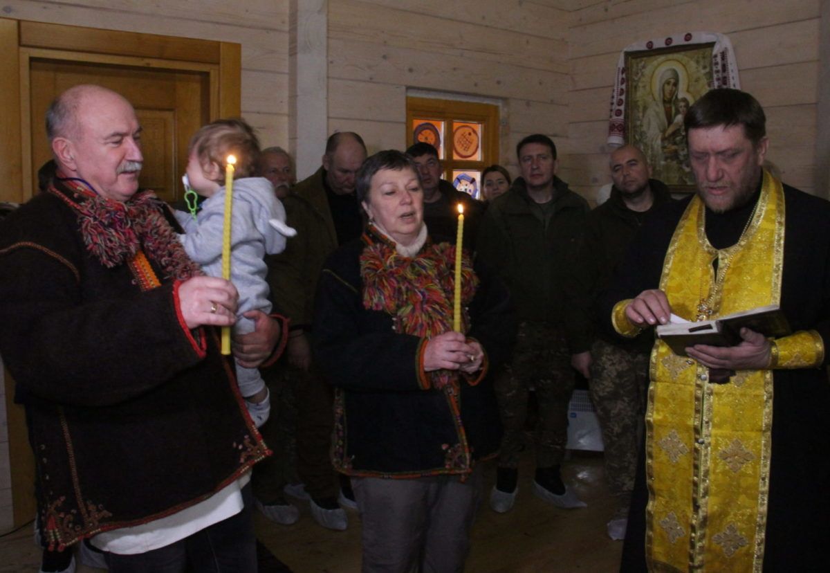 На передовій створили духовний осередок для військових