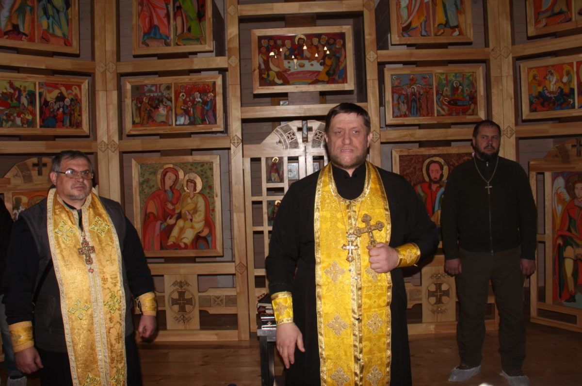 На передовій створили духовний осередок для військових