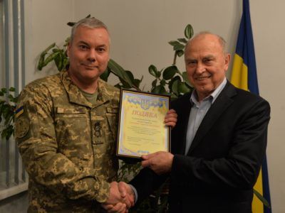 Генерал-лейтенант Сергій Наєв відвідав редакцію газети «Голос України»  