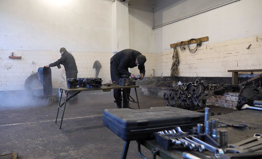 Як ремонтна рота «реанімує» військову техніку на передовій