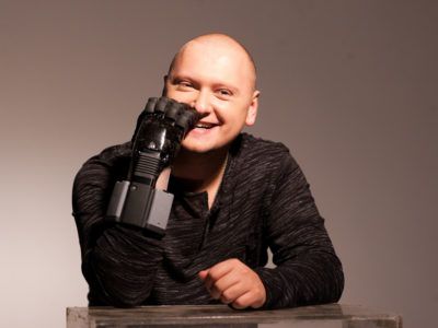 Після важкого поранення залишився на службі та став офіцером  