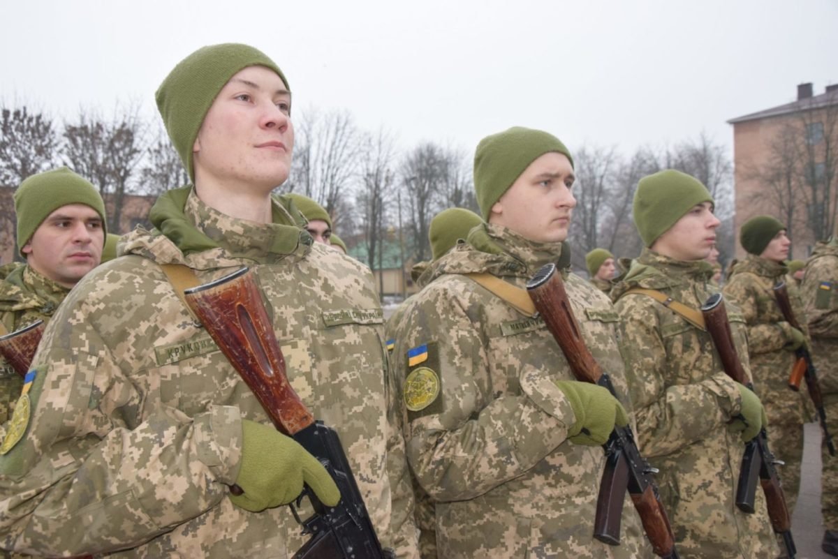 На Полтавщині близько 100 строковиків-зв’язківців склали Військову присягу на вірність Українському народові