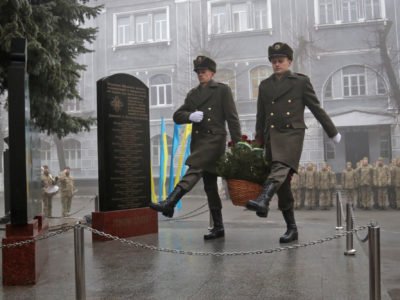 Військові зв’язківці вшанували пам’ять Героїв Крут  