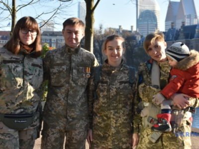 Півонії на мінному полі. Як війна змінила життя українських бійчинь  