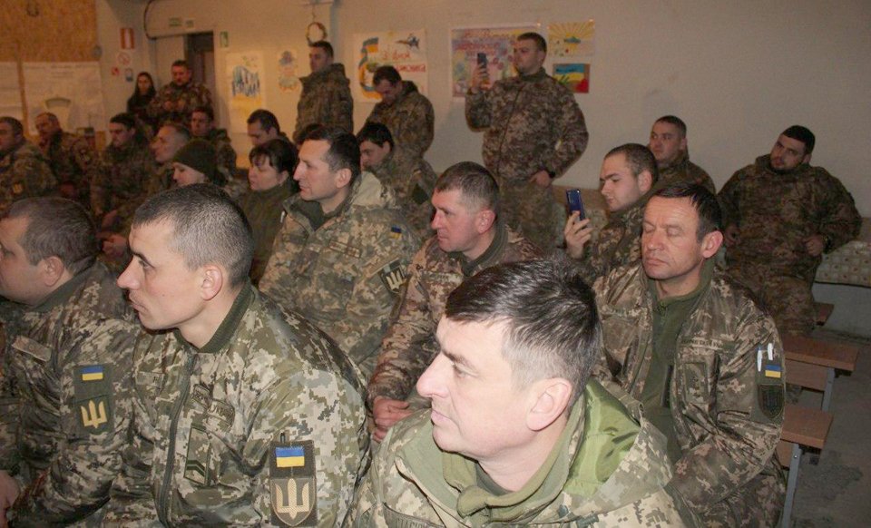 Відомі українські артисти завітали на передову