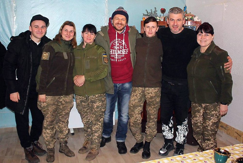 Відомі українські артисти завітали на передову