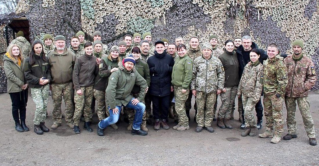 Відомі українські артисти завітали на передову