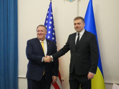 Міністр оборони України провів зустріч з Державним секретарем США