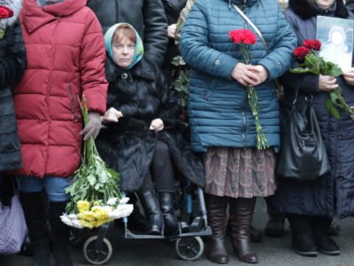 Побачивши відео, де бойовики вбивають її сина, мати «кіборга» Андрія Гаврилюка опинилася на інвалідному візку  