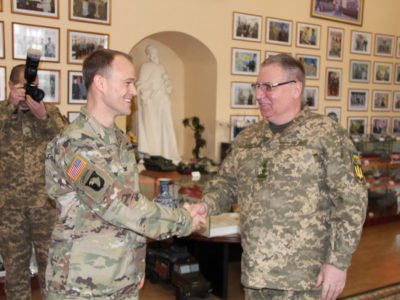 Національну академію сухопутних військ відвідала делегація ЗС США  