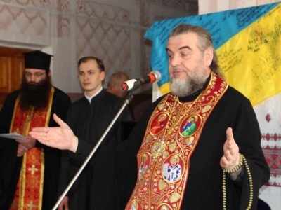 У вінницькому училищі відкрили експозицію, присвячену випускникам — учасникам війни на Сході України  