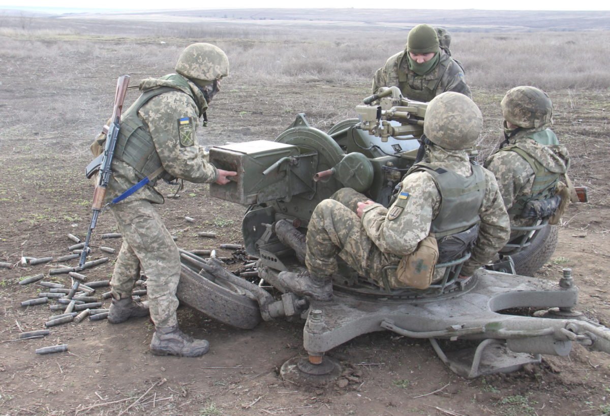 Зенітники боєприпасів не шкодують