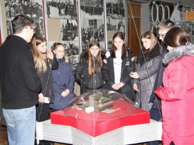 Вони зрозуміли пожертву ровесників…  