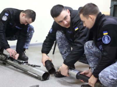 Комендори з «Айлендів» проходять інтенсивну підготовку з експлуатації артустановок  