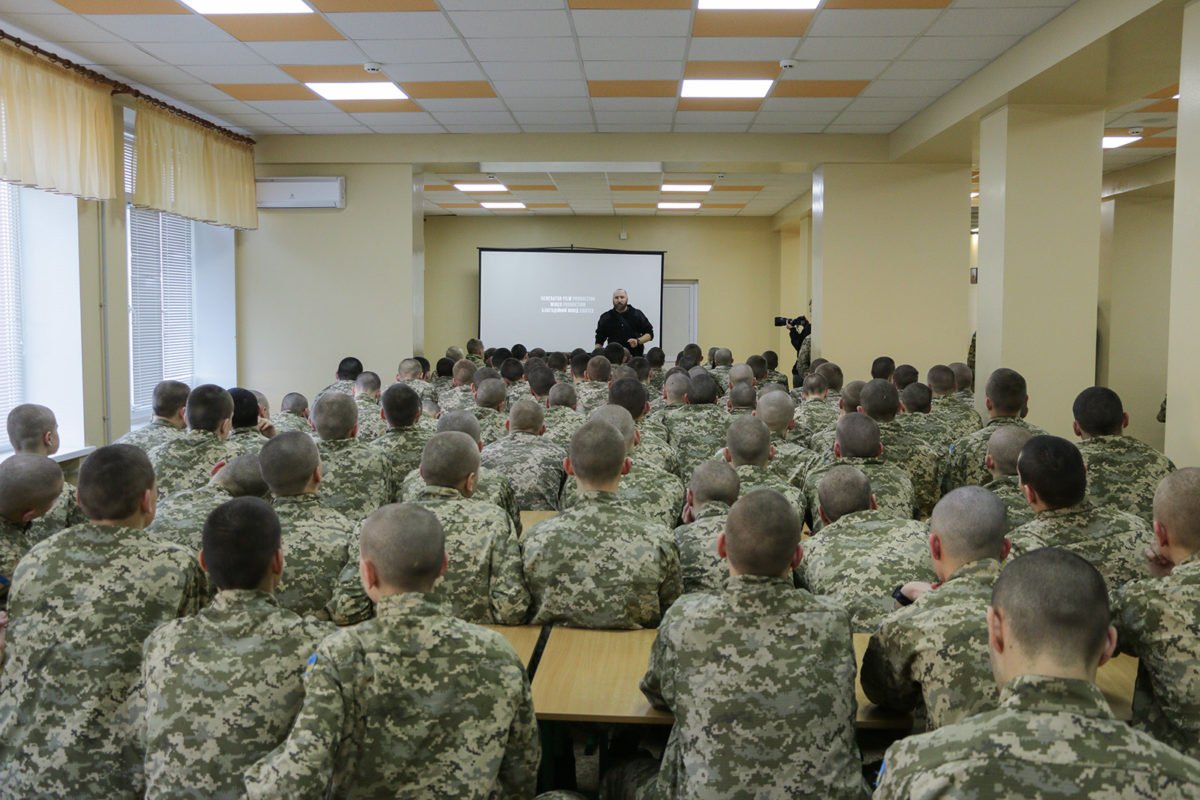 «Брати по зброї» подорожують Луганщиною