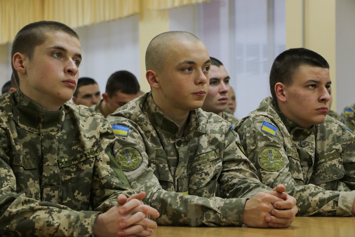 «Брати по зброї» подорожують Луганщиною