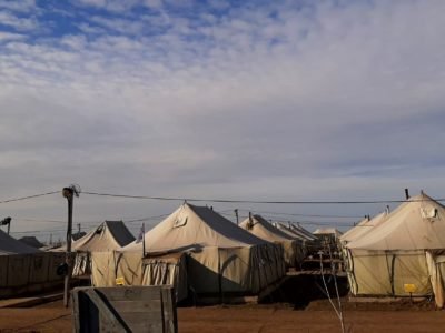 Особовий склад Широколанівського військового полігону відновлює наметове містечко, пошкоджене через негоду