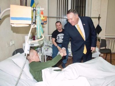 Державний секретар США Майк Помпео відвідав поранених українських воїнів