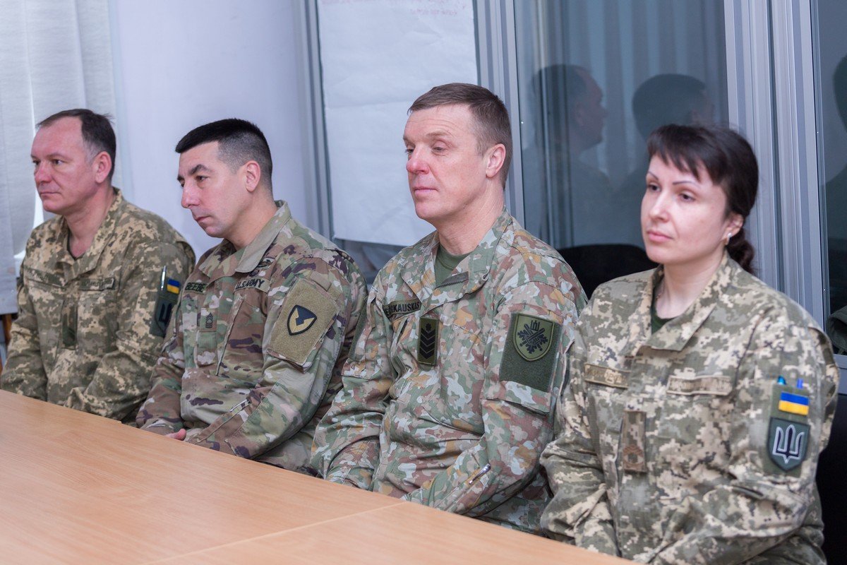 Професійний сержантський корпус ЗС України: в НУОУ завершено підготовку слухачів курсів лідерства підвищеного рівня