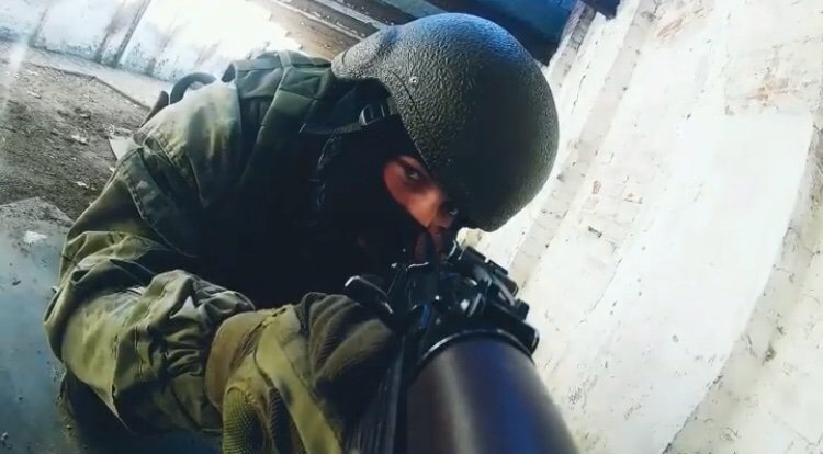  БАрС навчає, як знищити ворога і вижити на полі бою