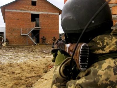 На курсах лідерства триває польовий вихід молодших сержантів