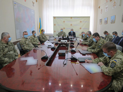 Заходи щодо недопущення коронавірусної інфекції не мають впливати на рівень готовності ЗСУ – Президент  