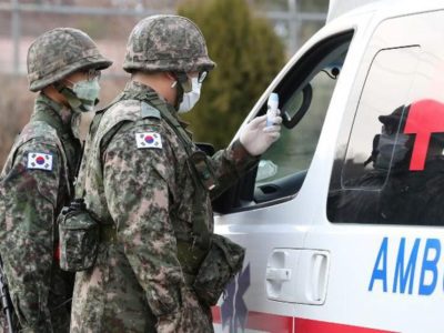 Як армія допомагає зупинити коронавірус у різних країнах світу  