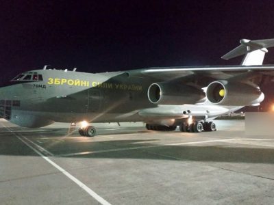 Військовий борт Іл-76 доправив до України з Китаю партію тестів для виявлення коронавірусу та медичне майно
