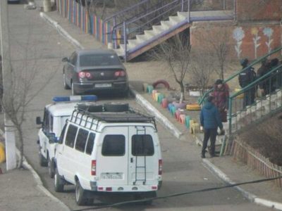 У Читі військовий вертоліт вистрілив по житловому будинку  